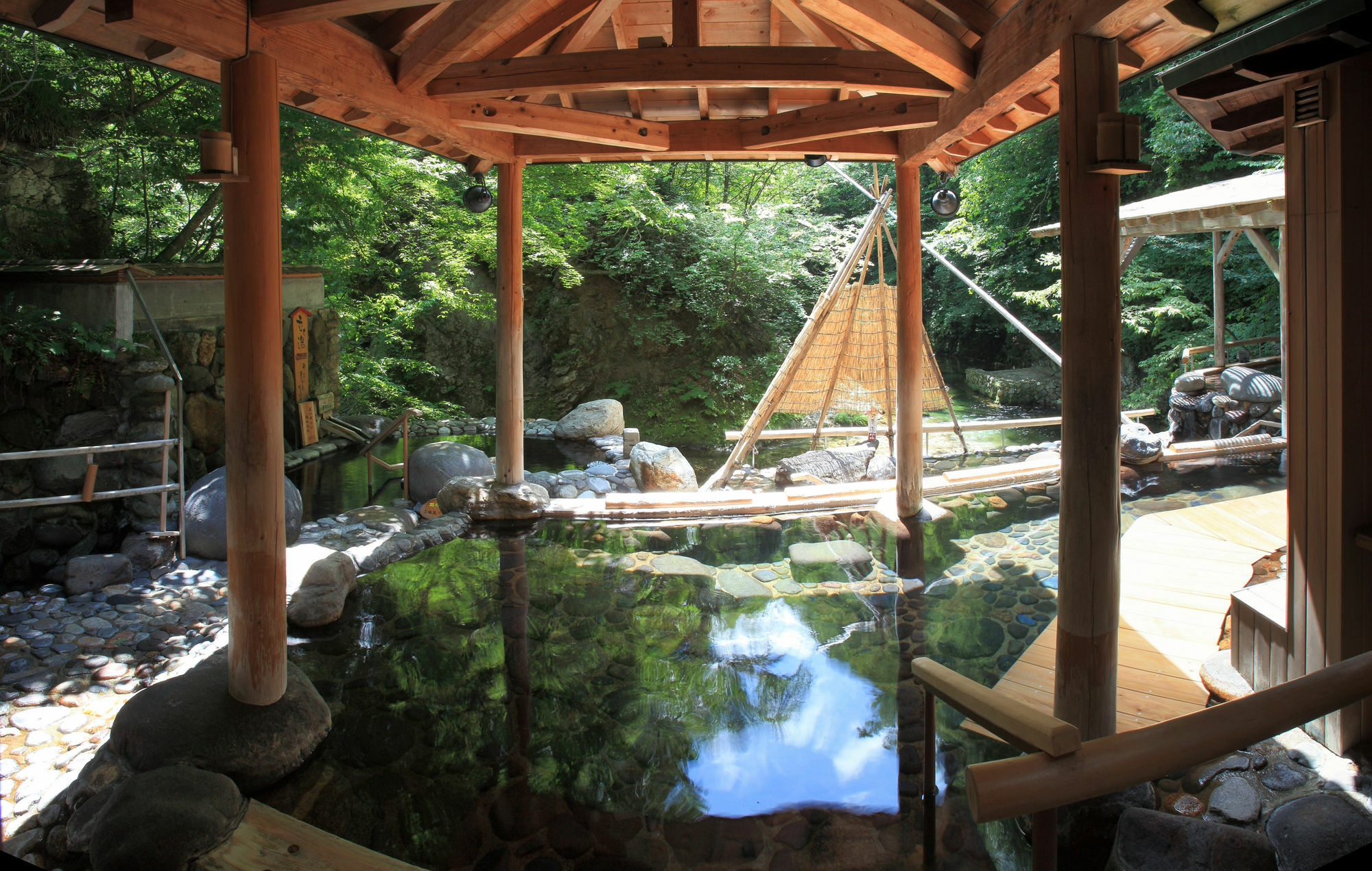 Sakunami Onsen Yuzukushi Salon Ichinobo Sendai Buitenkant foto